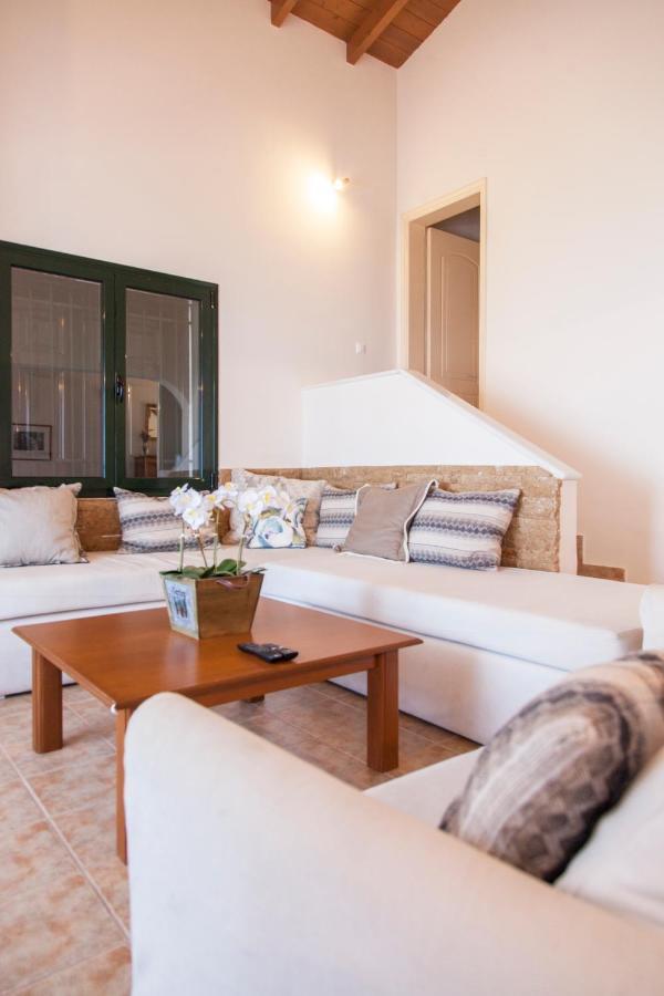 Villa Skyfall Kalamítsi 外观 照片