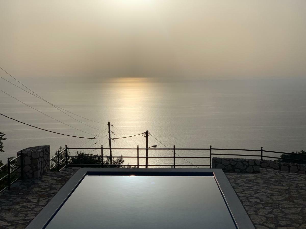 Villa Skyfall Kalamítsi 外观 照片